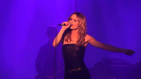 vanessa paradis tour